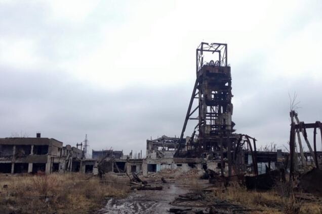 Постапокалипсис: террористы превратили шахту Бутовку на Донетчине в руины. Фоторепортаж