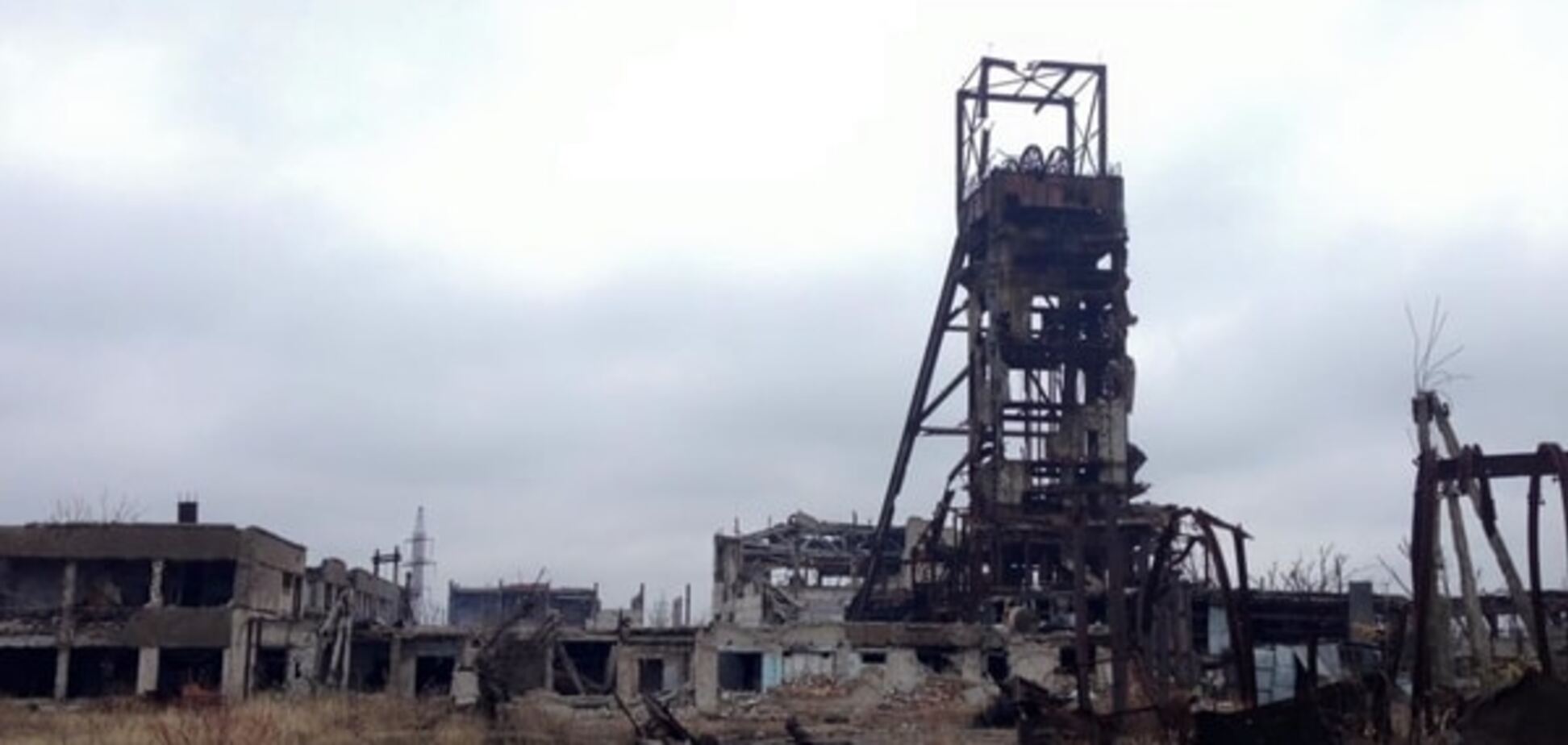 Постапокалипсис: террористы превратили шахту Бутовку на Донетчине в руины. Фоторепортаж