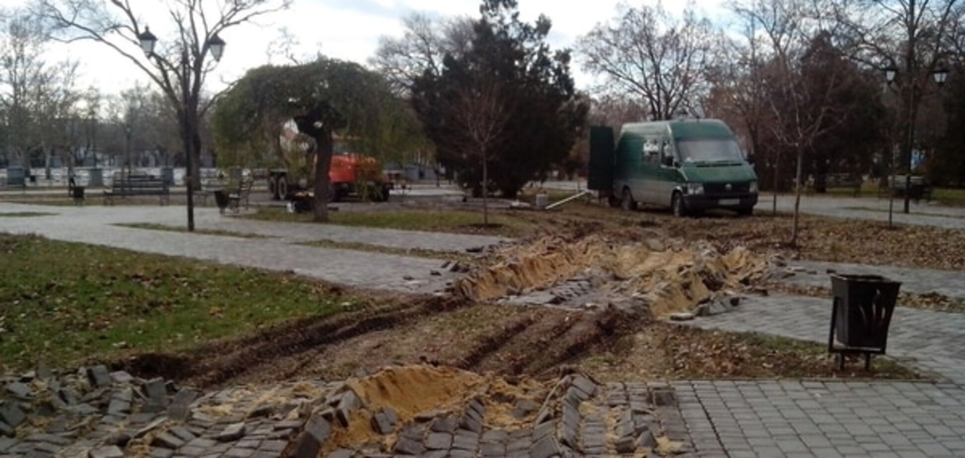 Строят одно, а разрушают другое: в Николаеве разворотили 'Сердце города'