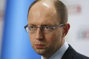 Почему Яценюк думает про себя, а не про Украину