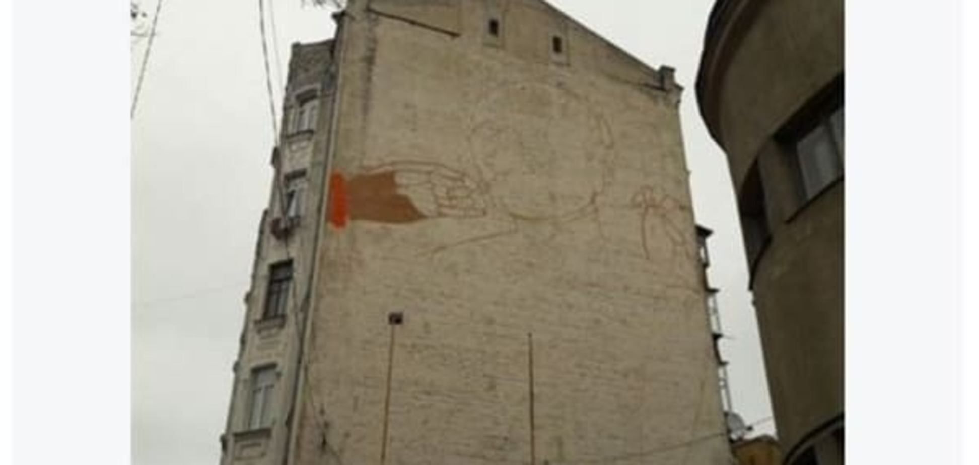 Мурал на Подоле в Киеве