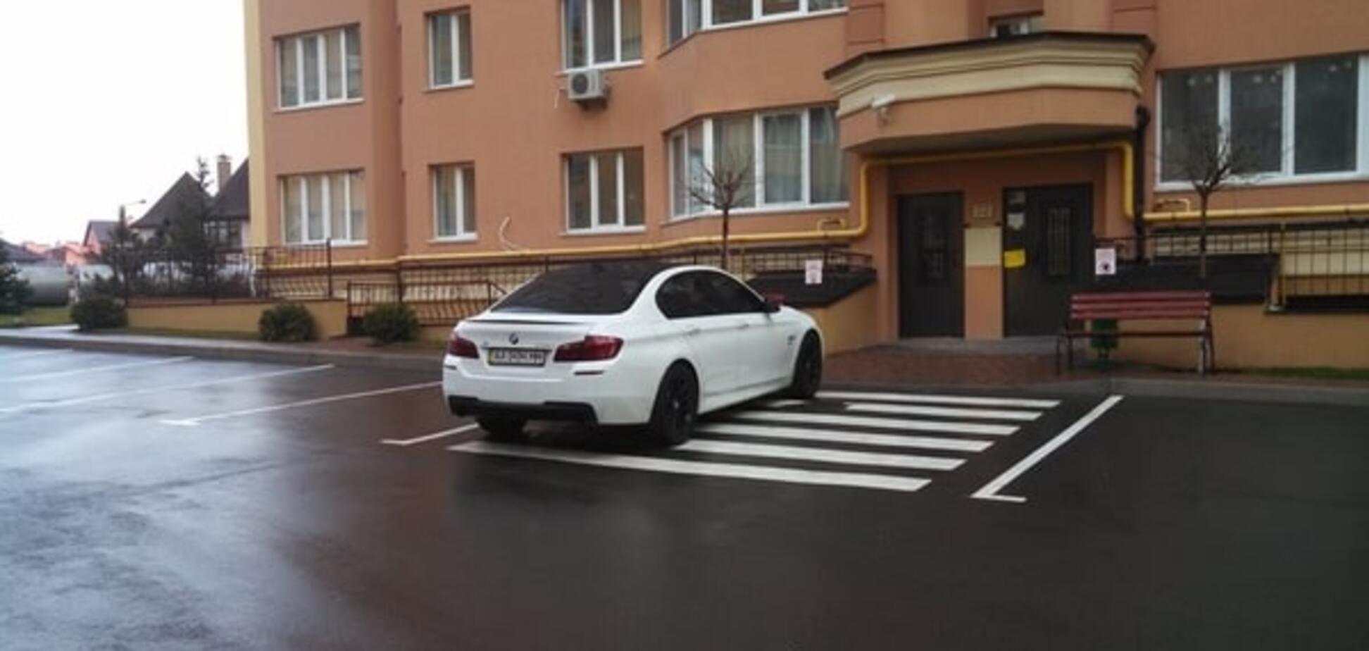 Поленился: герой парковки из пригорода Киева взорвал соцсети