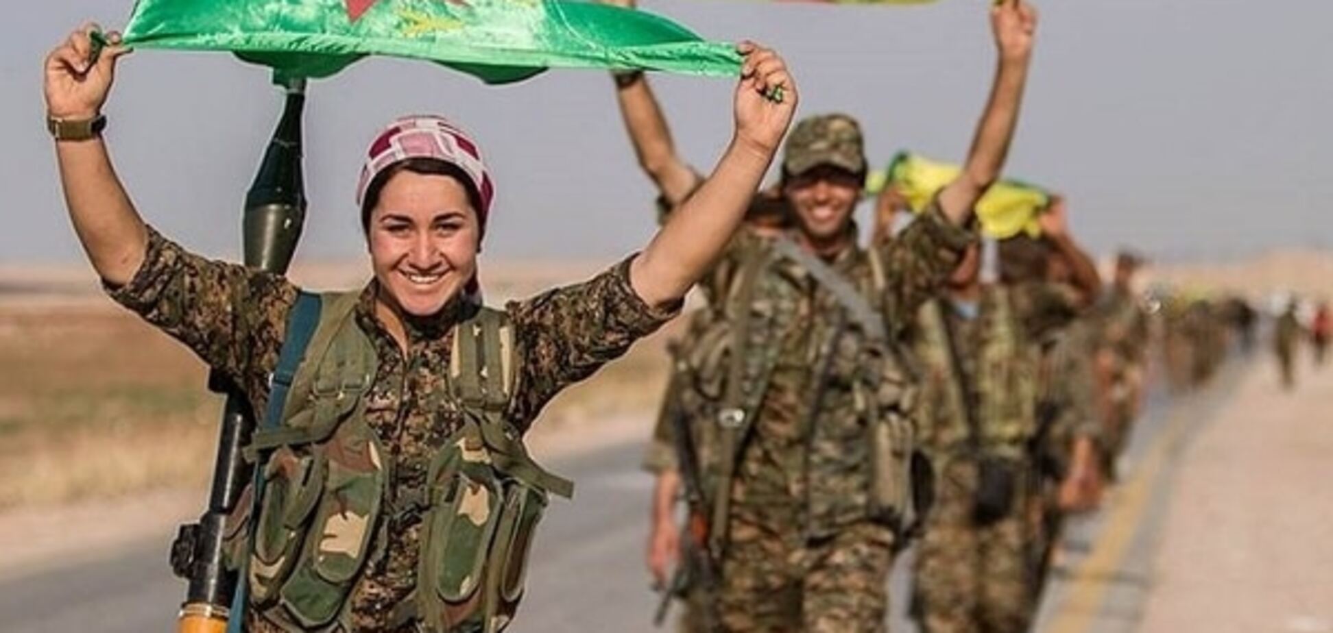 Пока Россия теряет самолеты над Турцией, курды окружают 'столицу' ИГИЛ