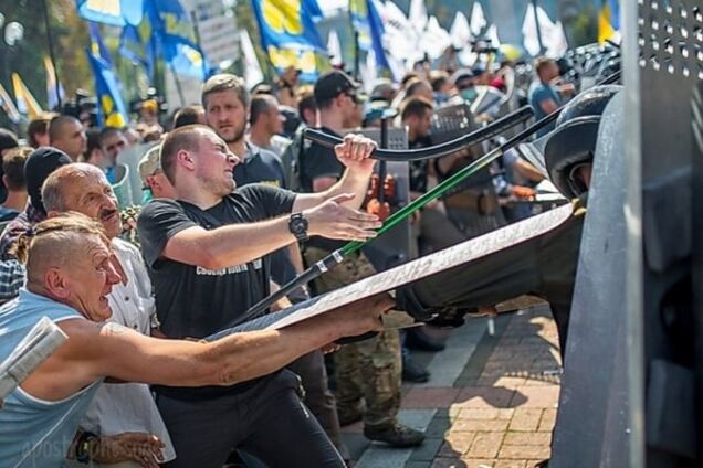 Суд отпустил домой главного фигуранта дела о столкновениях под Радой