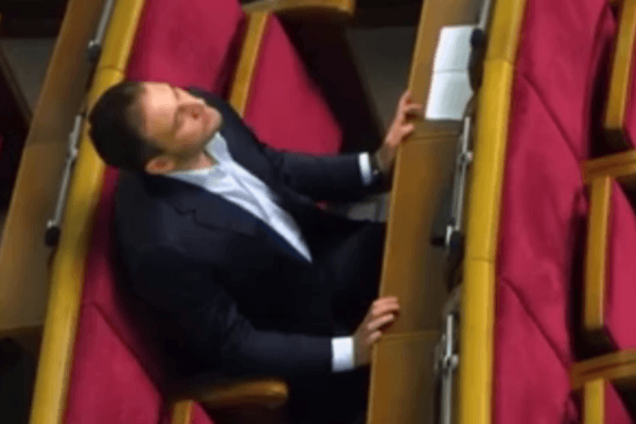 'Упоротый' Добкин-младший снова отличился 'нервным' поведением в Раде: видеофакт
