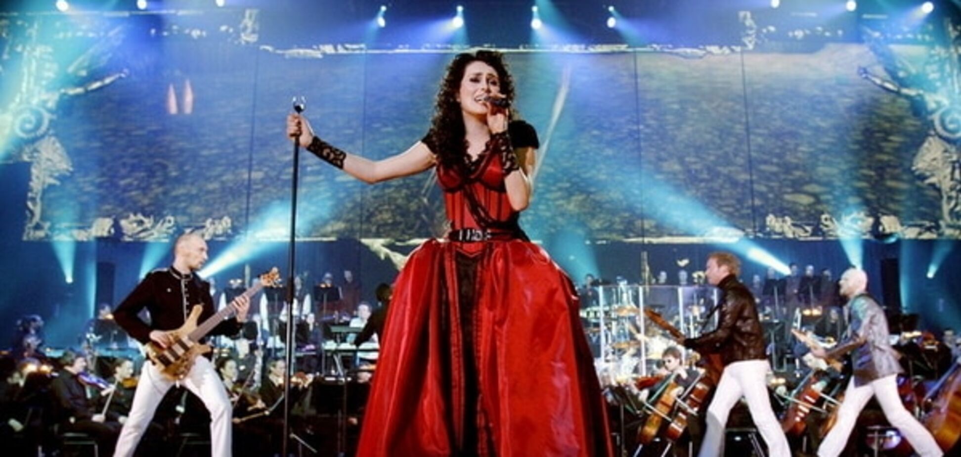 Ближе к звездам: ученые объяснили, как люди становятся популярными