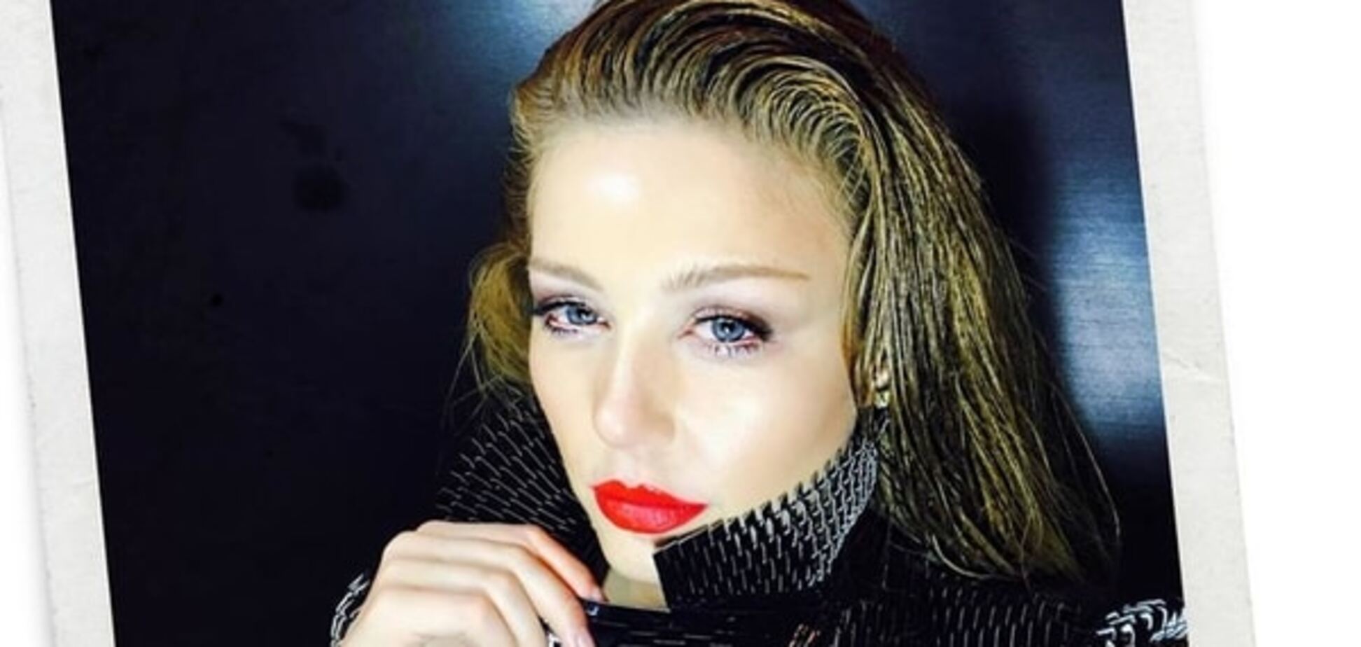 Тина Кароль поразила образом роковой дивы: провокационное фото