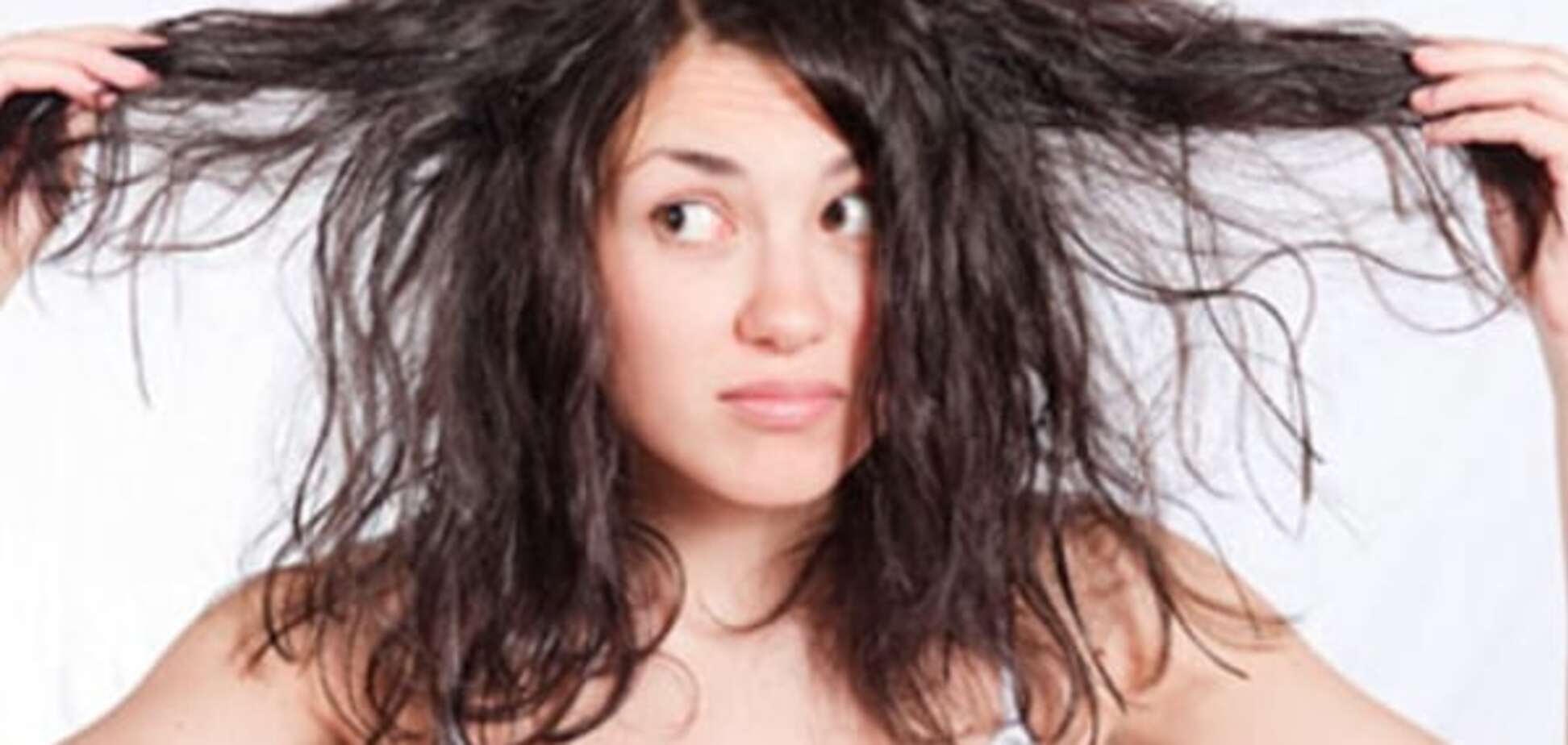 Специалисты назвали истинные причины, почему жирнеют волосы 