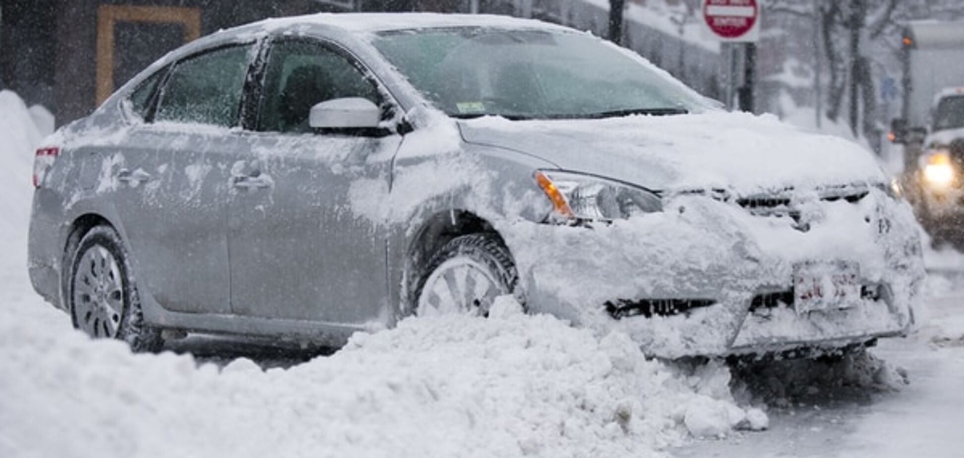 Зима близко: как открыть авто, когда замерзли замки дверей