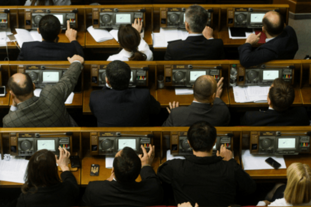 Нардепы приняли первый законопроект Савченко