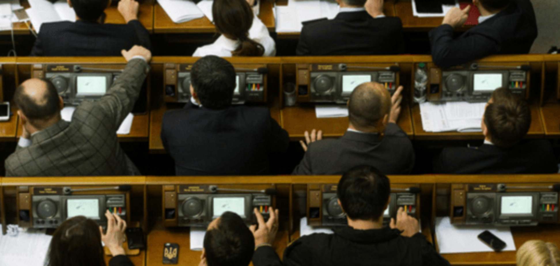 Рада разрешила нотариусам и банкам регистрировать права на недвижимое имущество