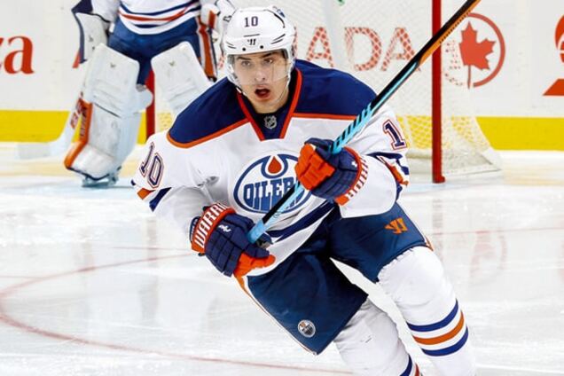 Российский хоккеист получил самую курьезную травму года: видеофакт