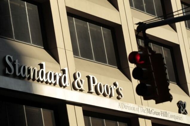 S&P предсказало массовые дефолты в России