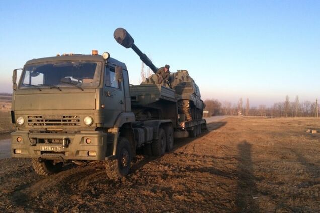 Россия подтягивает на перевалочную базу у границ Украины новые войска - фотодоказательства