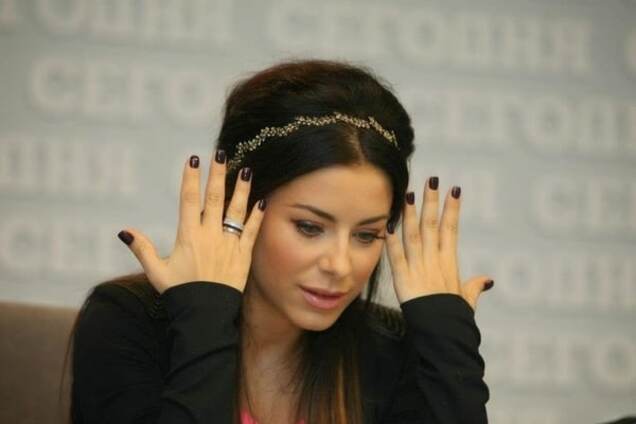 Не есть пахлаву и не брать в рот лукум: что делать в России украинке Лорак с мужем-турком