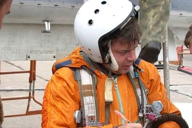 Подполковник Олег Пешков, 45 лет - пилот Су-24