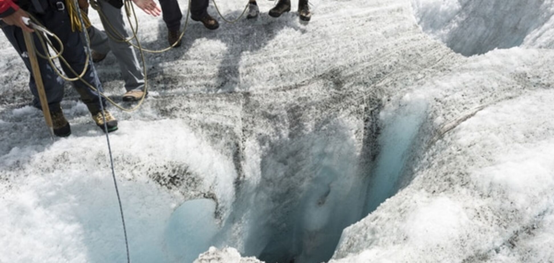 NASA показало видео движения гигантских ледников Земли