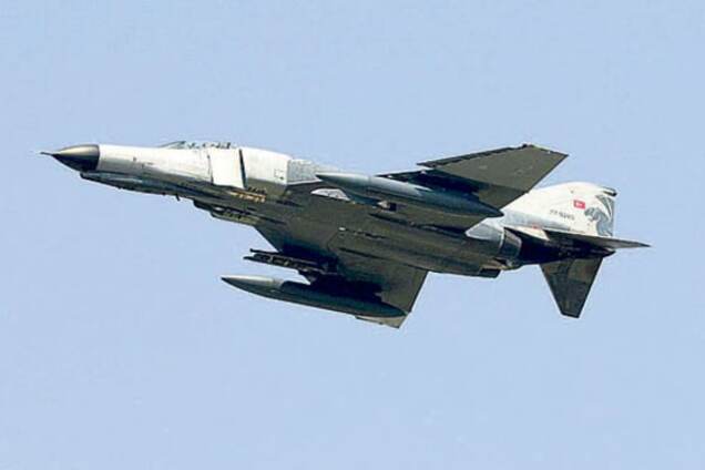 Турция приостановила полеты над Сирией - СМИ