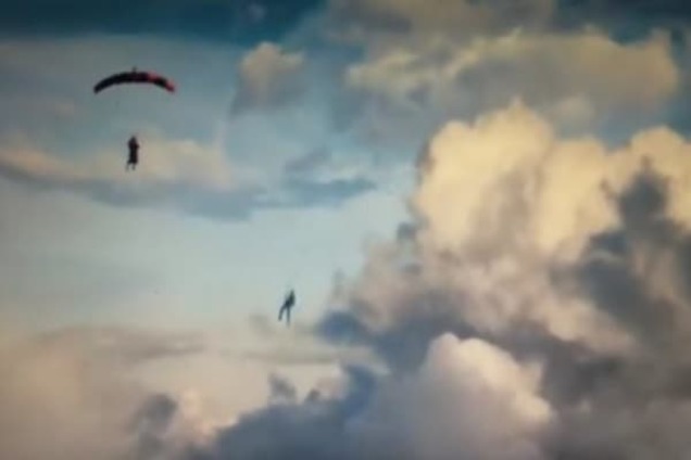 Скандал на российском ТВ: после сюжета о Су-24 показали странную рекламу жвачки