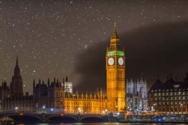 Мегаполисы в сиянии звезд: в сети появилось уникальное видео