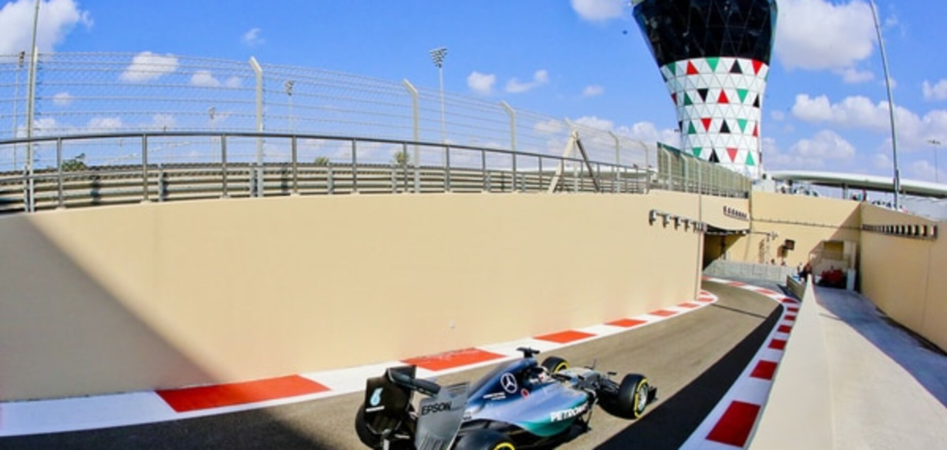 Где смотреть последний Гран-при сезона Формулы-1: расписание трансляций
