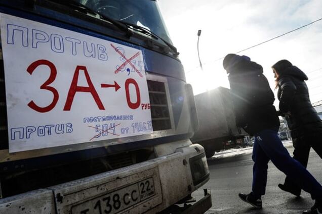 Бабченко рассказал, как Кремль организует беспощадный протест в России