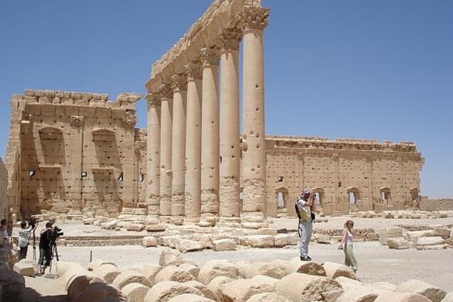 СМИ: Россия начала бомбить древнюю Пальмиру