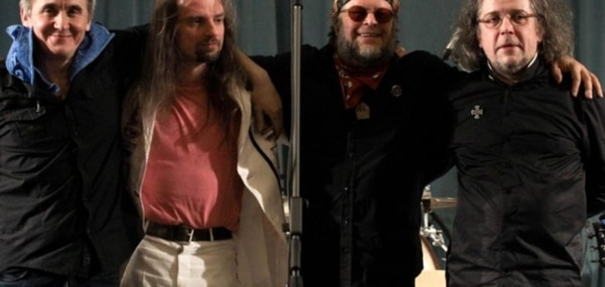 В России умер известный музыкант: фанаты группы 'Аквариум' в скорби