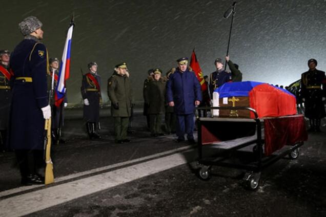 Крушение Су-24: в Россию доставили тело пилота