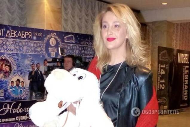 Снежана Егорова пришла на концерт к Лободе с детским подарком