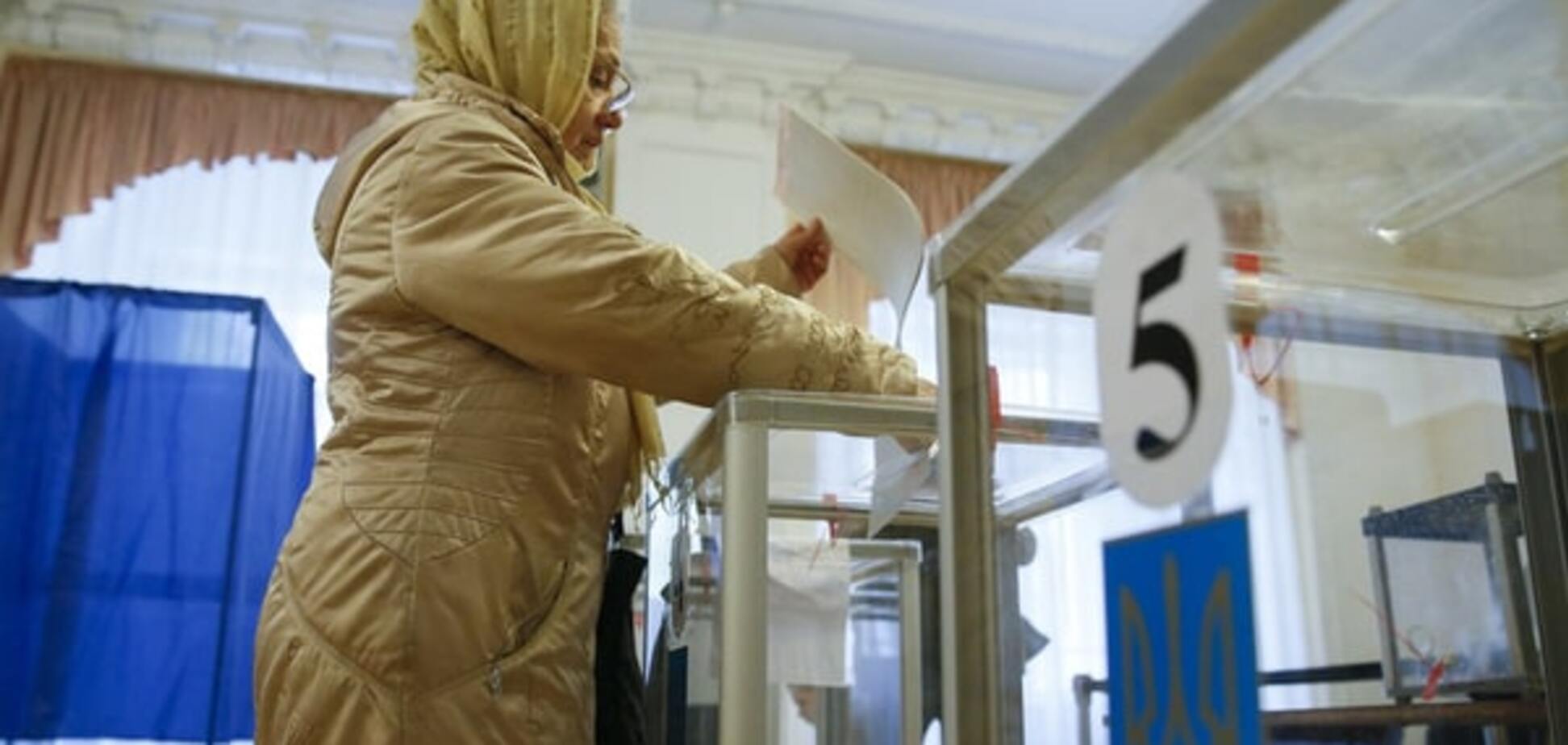 Міліція розслідує порушення на виборах у Черкасах: фальсифікаторам 'світить' до 10 років