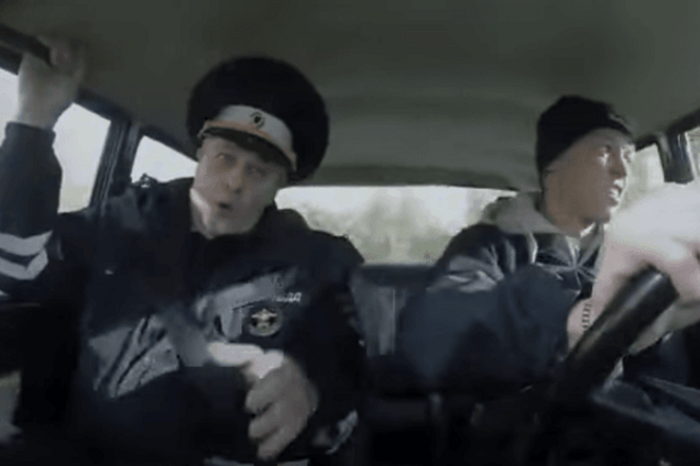 Пилот Формулы-1 устроил стресс инструктору, сдавая на права в России