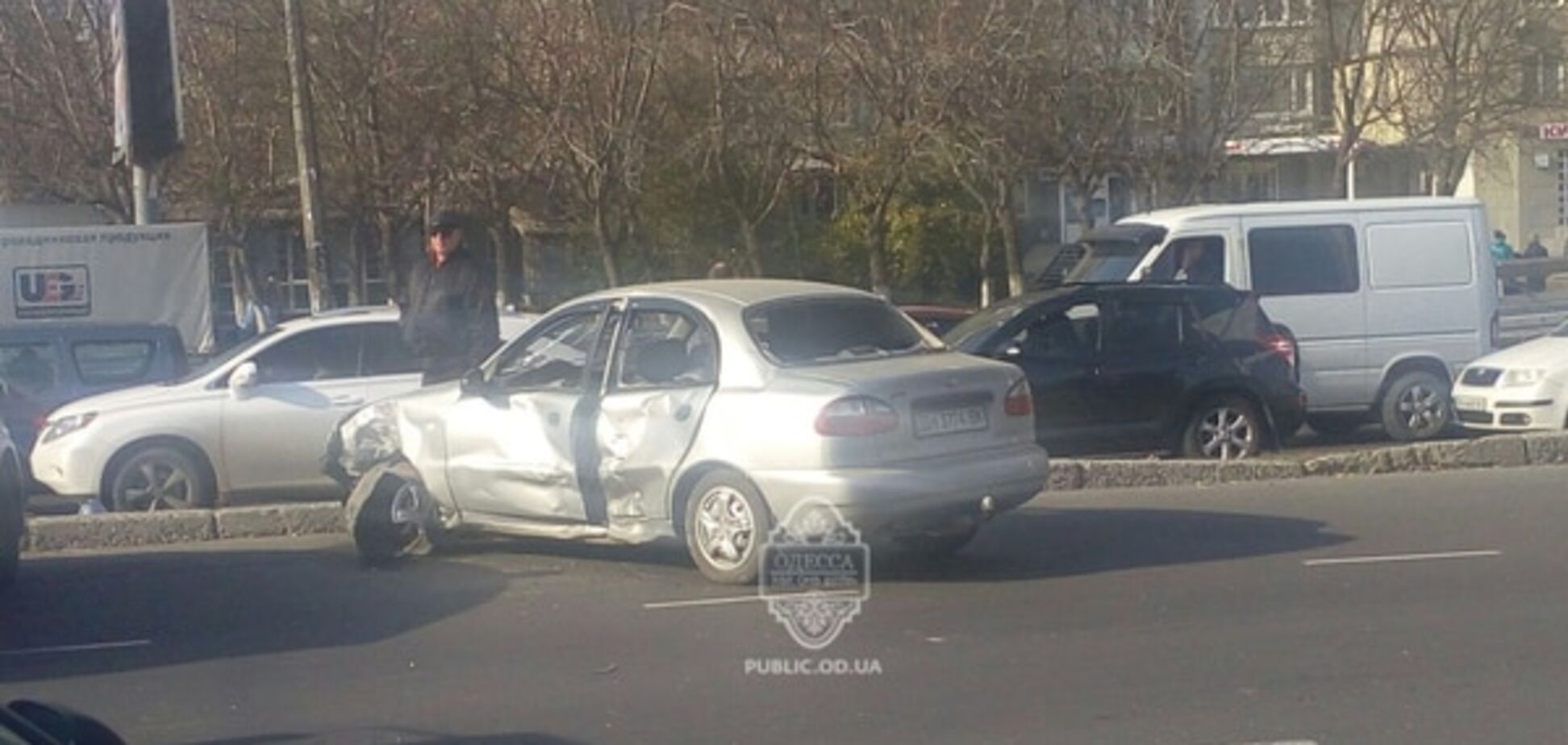 В Одесі мотоцикл врізався в Lanos: мотоцикліст загинув на місці