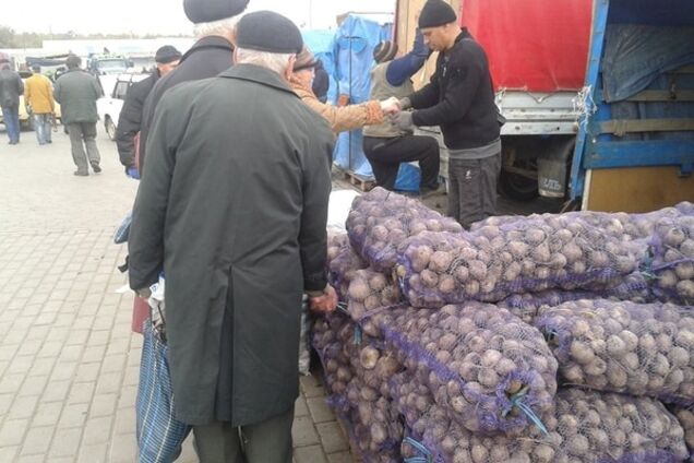 Украл 'бурячину': главный писатель 'ЛНР' разоблачил голодающего пенсионера Луганска. Фотофакт