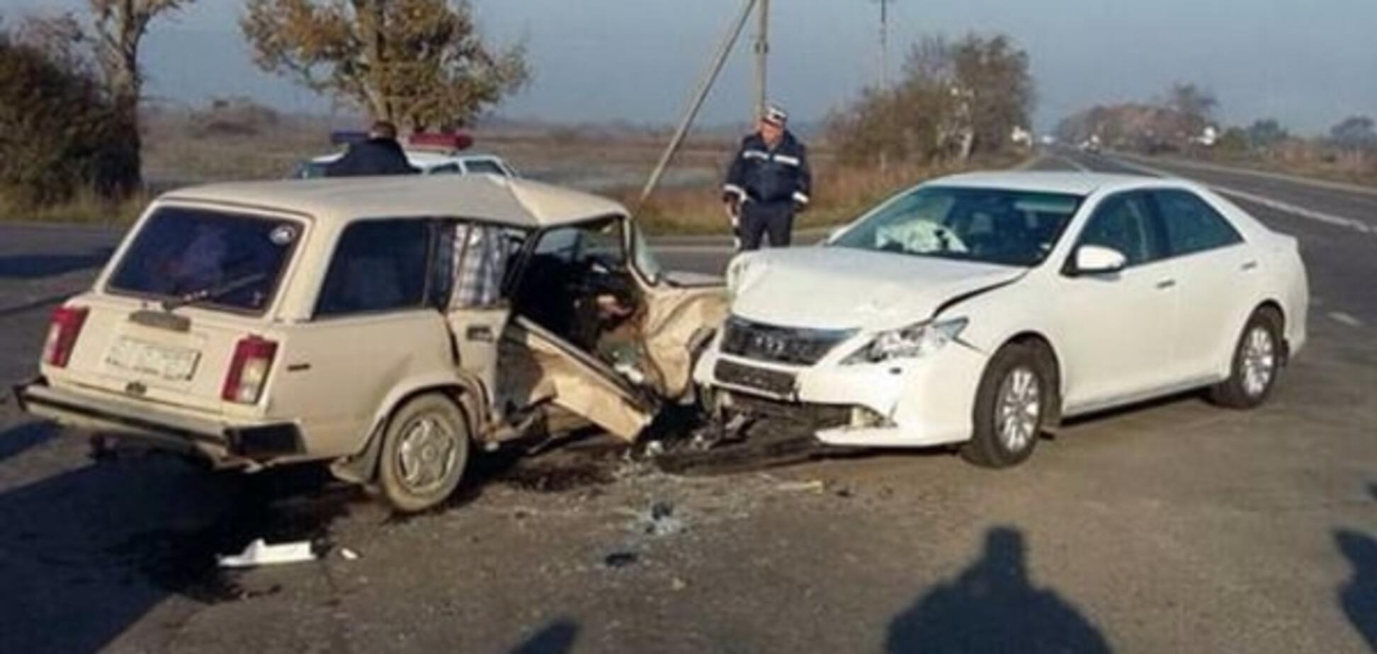На Закарпатье ВАЗ протаранил Toyota: один человек пострадал