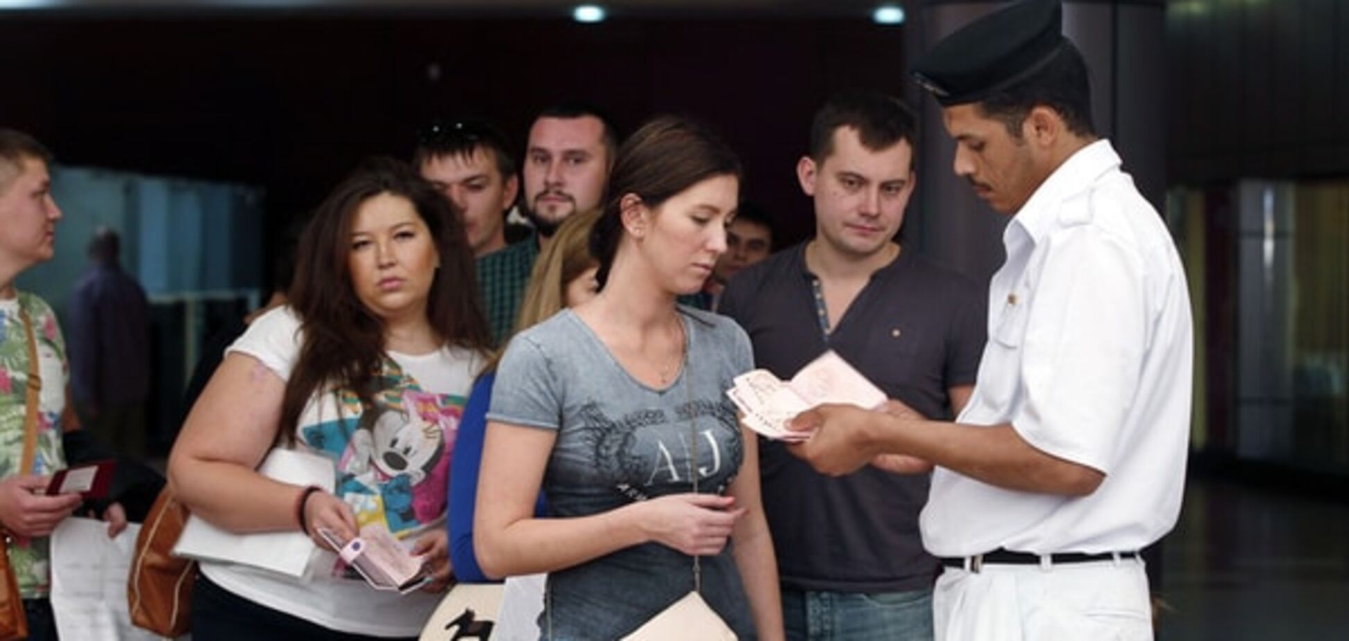 Россиян из Египта эвакуируют без багажа