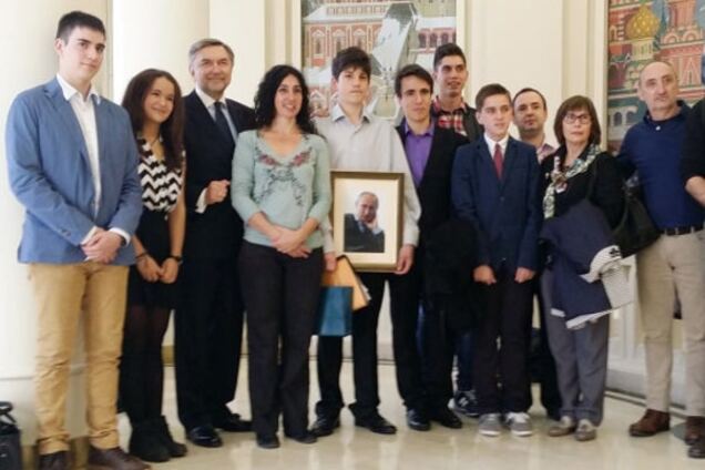 Юный фетишист из Мадрида получил в подарок 'Путина'