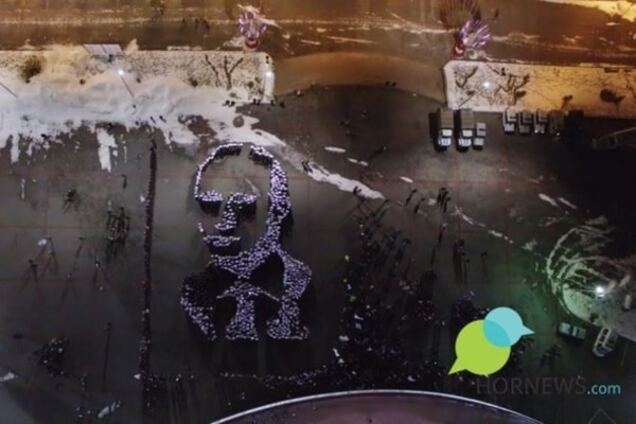 В Челябинске студенты телами выложили гигантский портрет Путина: фотофакт