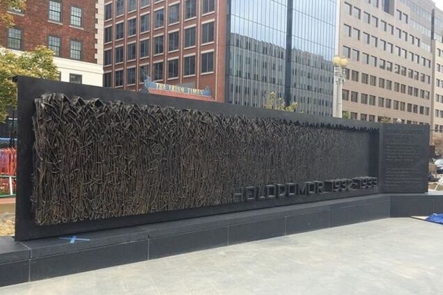 Фонд Фирташа и украинская диаспора создали Мемориал Голодомора в столице США