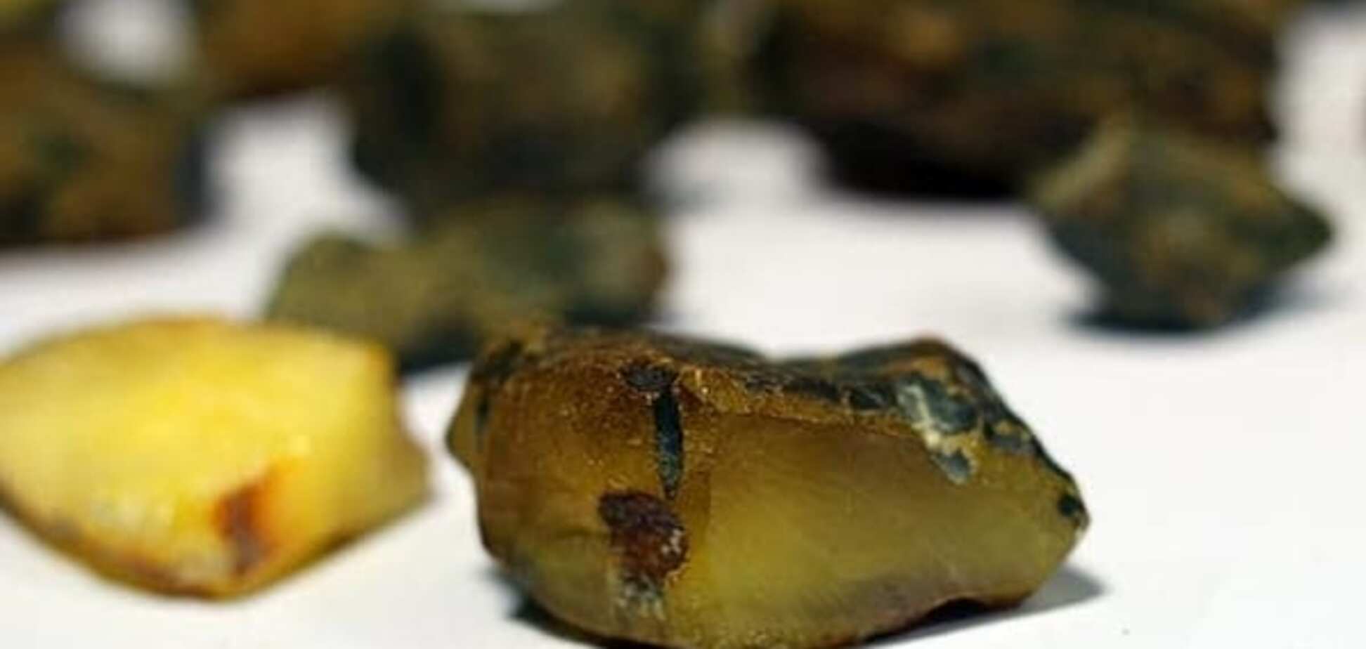 Янтарные войны: на Волыни полиция разогнала около тысячи 'черных' старателей