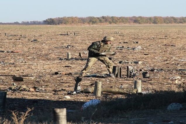 Сутки в АТО: взрывы растяжек и обстрелы из минометов и зениток