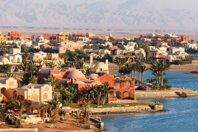 Украина готова вывезти из Египта 4 тысячи наших туристов - Климкин