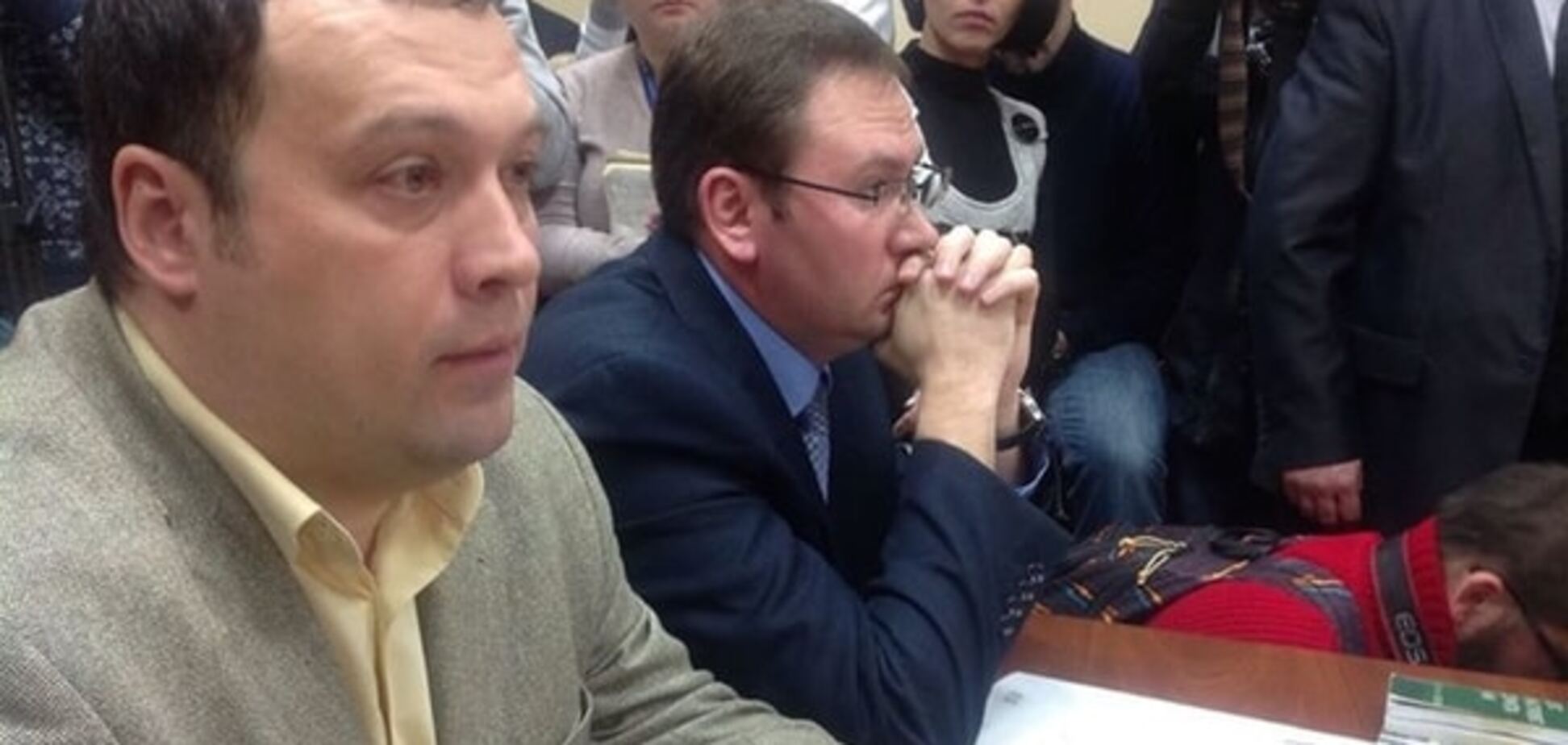 А вдруг там снайпер с тепловизором: Шокин 'отмазался' от суда с Мосийчуком