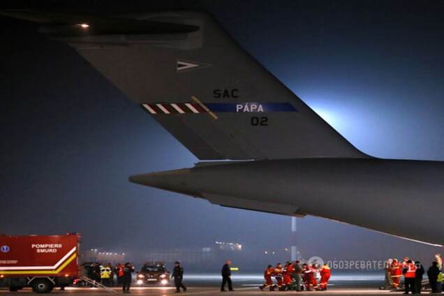 В Бухаресте от пожара погибли 45 человек, за ранеными прилетел самолет НАТО: опубликованы фото