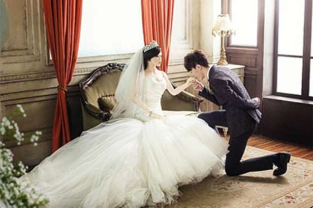 Смертельно больной китаец женился на резиновой женщине