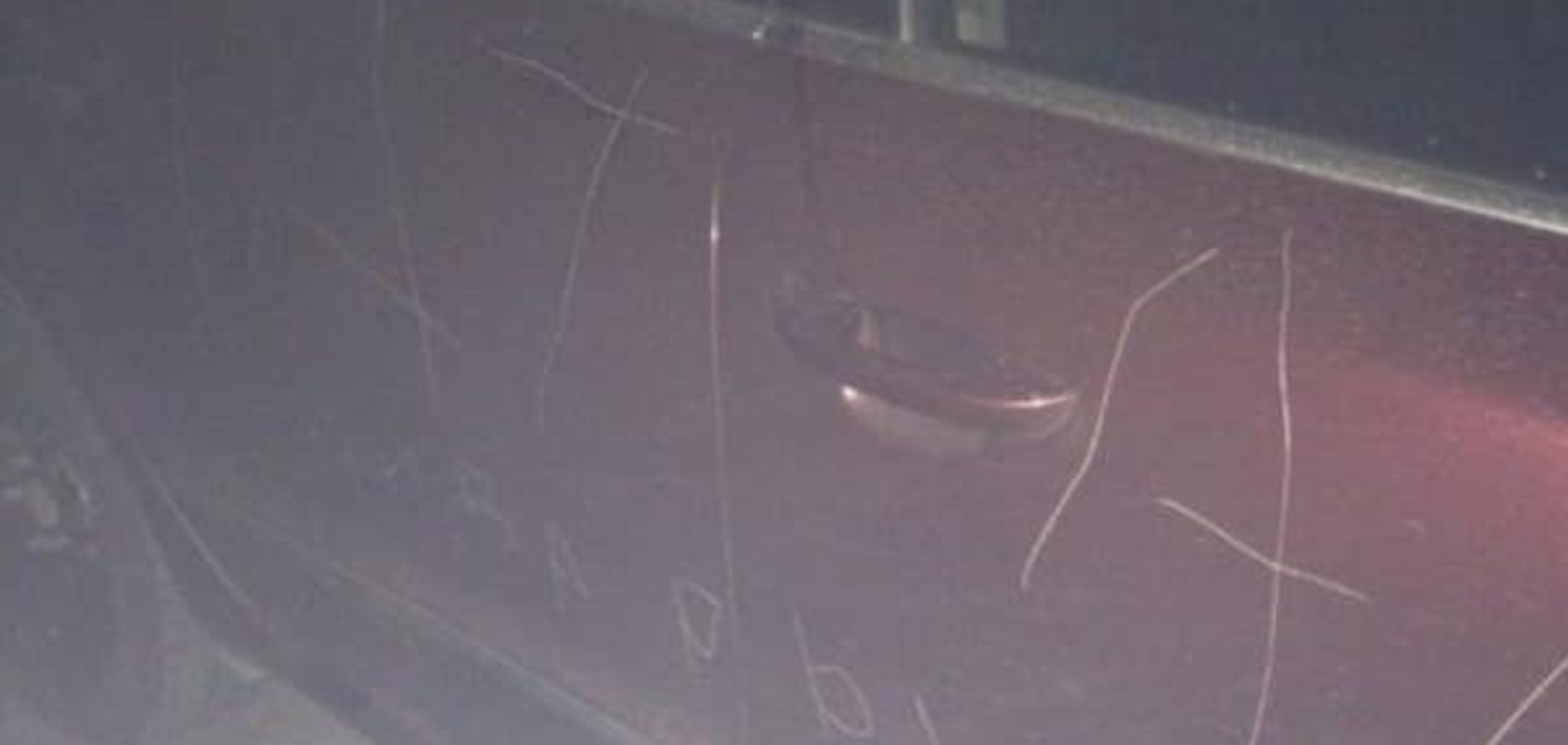 У Сімферополі зіпсували авто з кримськотатарським прапором: фотофакт