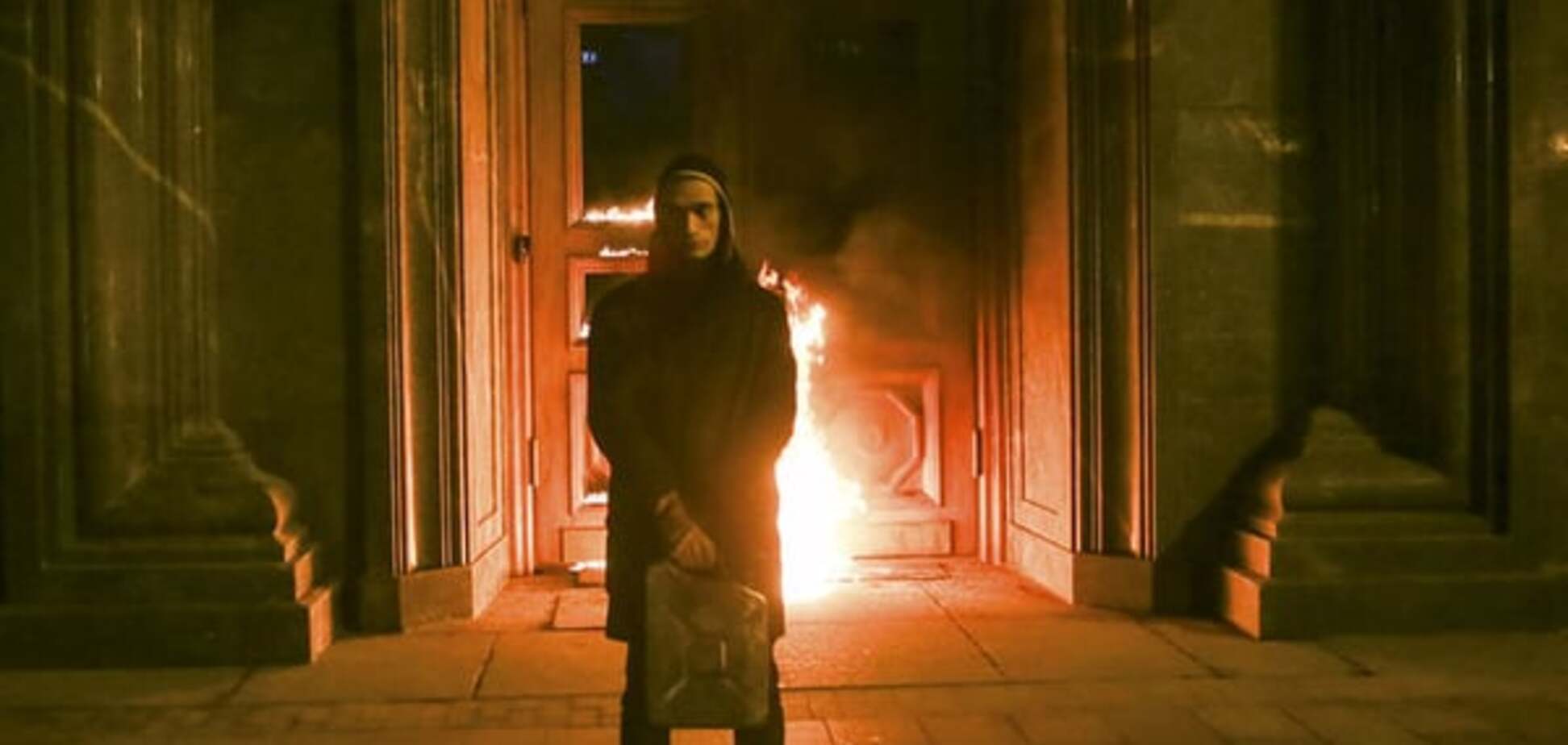 Журналист объяснил, почему россияне посчитали поджигателя здания ФСБ психом