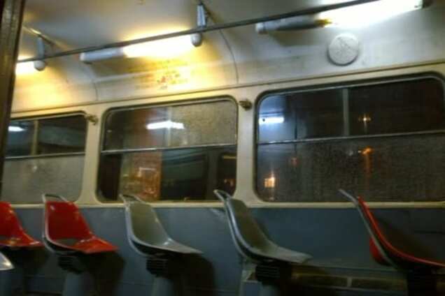 В Харькове обстреляли трамвай: опубликовано фото