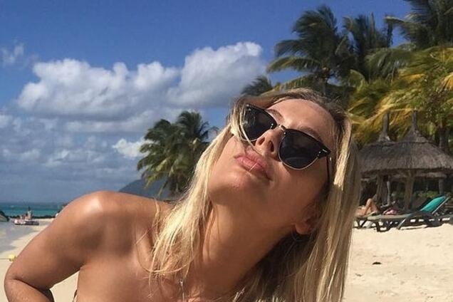 Наталья Рудова показала откровенные фото в бикини 