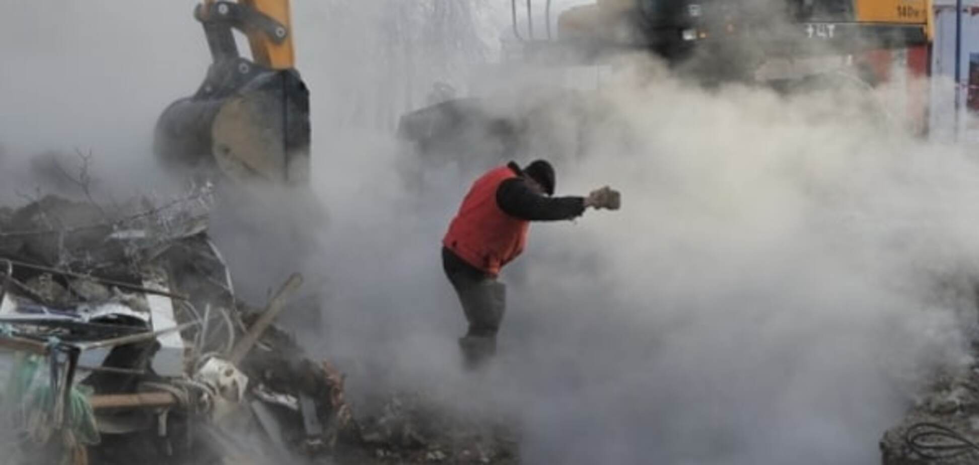 Без тепла: в Киеве 'бросили на выживание' 11 жилых домов